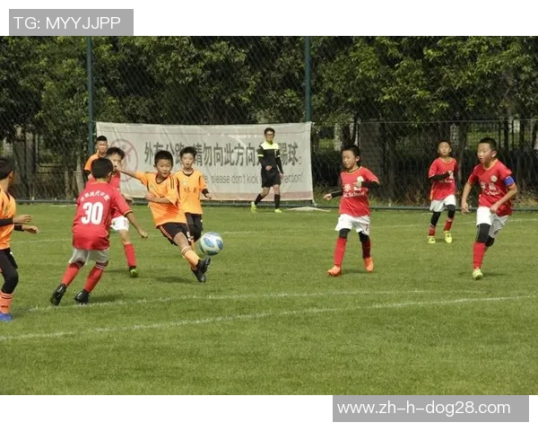 世界足球巨星助力凉山足球发展点燃青少年体育梦想